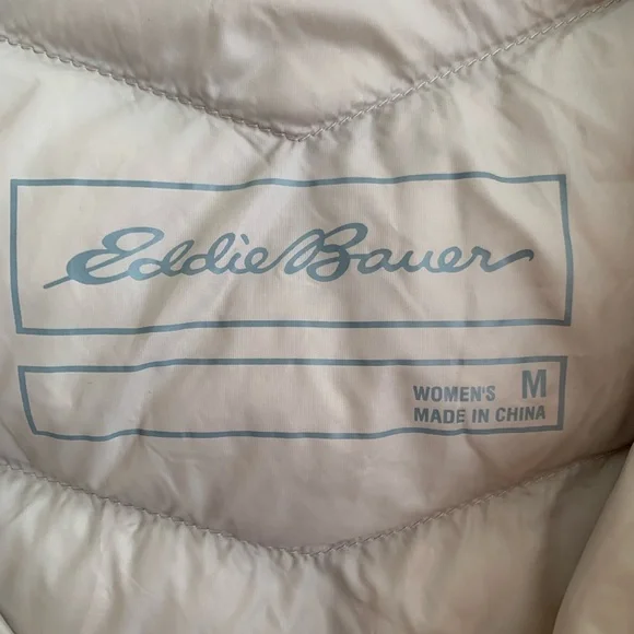 Eddie Bauer Women's Beige Hooded Puffer Coat - Picture 6 of 14